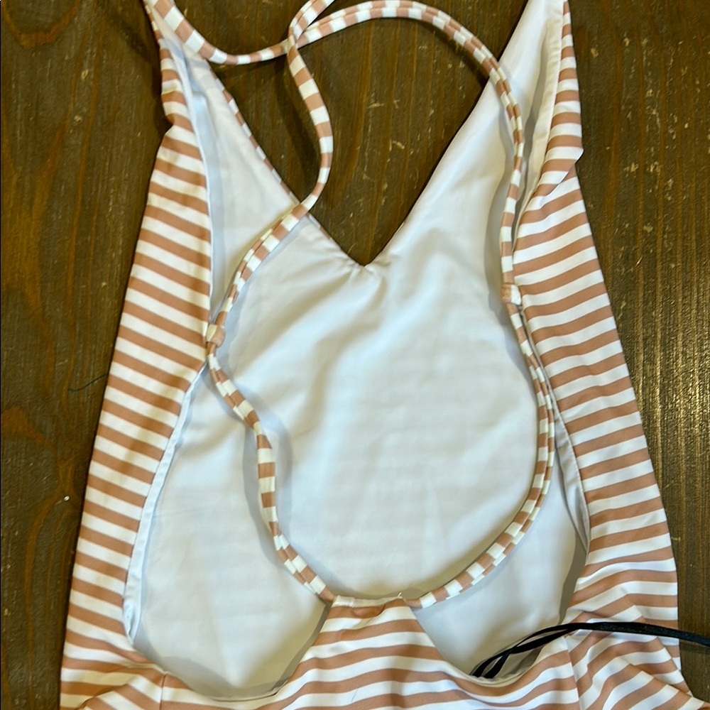Beach Riot One Piece Swimsuit - Picture 9 of 10